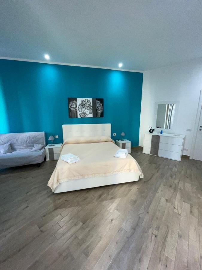 Dormire A Napoli Centro Holiday House Casa Vacanza ภายนอก รูปภาพ