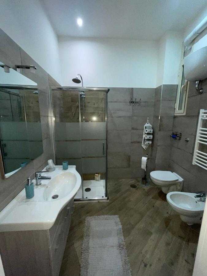 Dormire A Napoli Centro Holiday House Casa Vacanza ภายนอก รูปภาพ