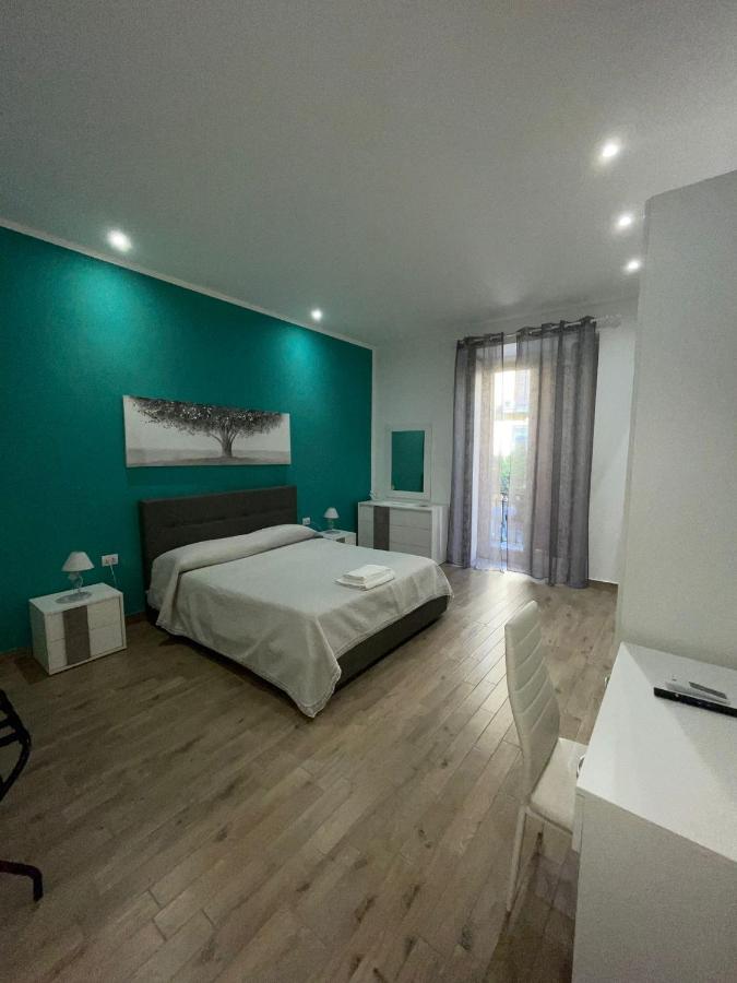 Dormire A Napoli Centro Holiday House Casa Vacanza ภายนอก รูปภาพ