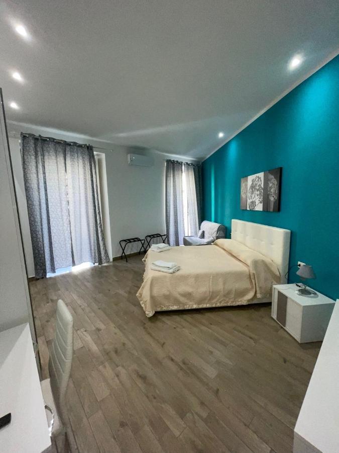 Dormire A Napoli Centro Holiday House Casa Vacanza ภายนอก รูปภาพ