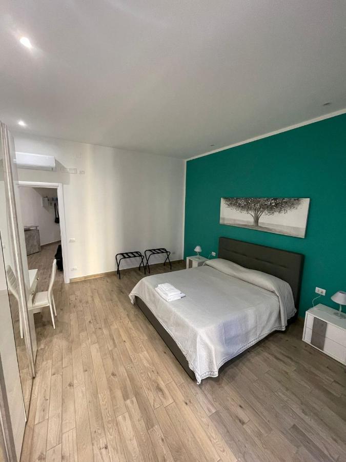 Dormire A Napoli Centro Holiday House Casa Vacanza ภายนอก รูปภาพ