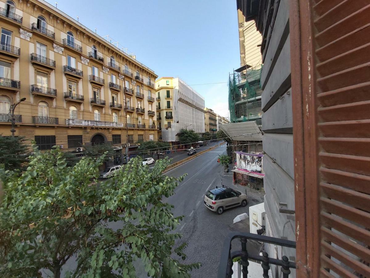 Dormire A Napoli Centro Holiday House Casa Vacanza ภายนอก รูปภาพ