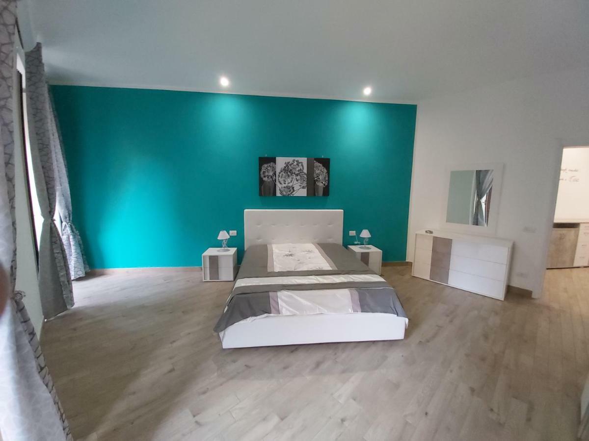 Dormire A Napoli Centro Holiday House Casa Vacanza ภายนอก รูปภาพ
