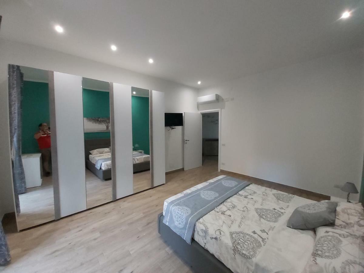 Dormire A Napoli Centro Holiday House Casa Vacanza ภายนอก รูปภาพ